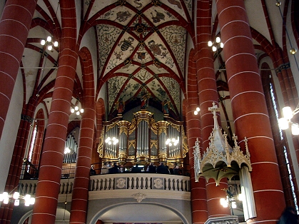 198-9826_IMG Orgelprospekt mit Orgel auf der empore