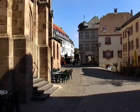 Fruchtmarkt in Richtung Balduinstrae rechts von der Basilika