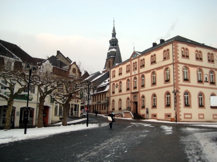 IMG_2138 web home schlossplatz mit rathaus und caf journal im winter