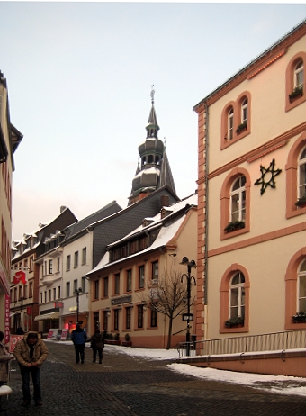 IMG_2143web 2 home schlossstrae mit basilikaturm im hintergrund fr die seite oberstadt straen