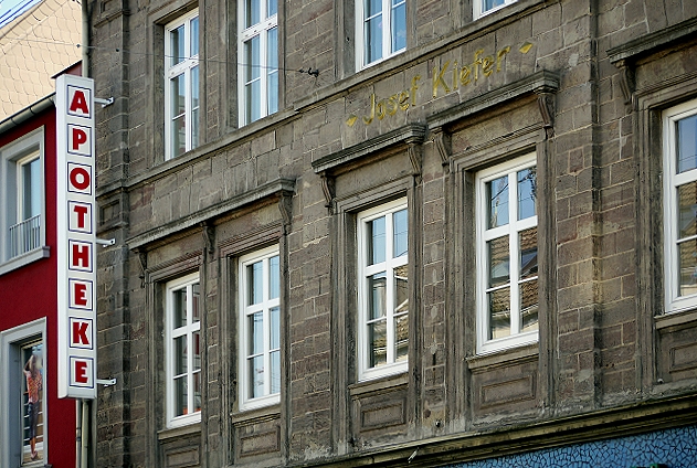 bahnhofstrae fassade apotheke home P1120230