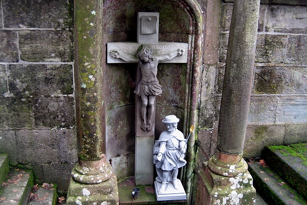 wendelinuskapelle fr home IMG_9168 wenelinusbrunnen wendelinus mit jesusfigur am kreuz wendelstal wendelinuskapelle